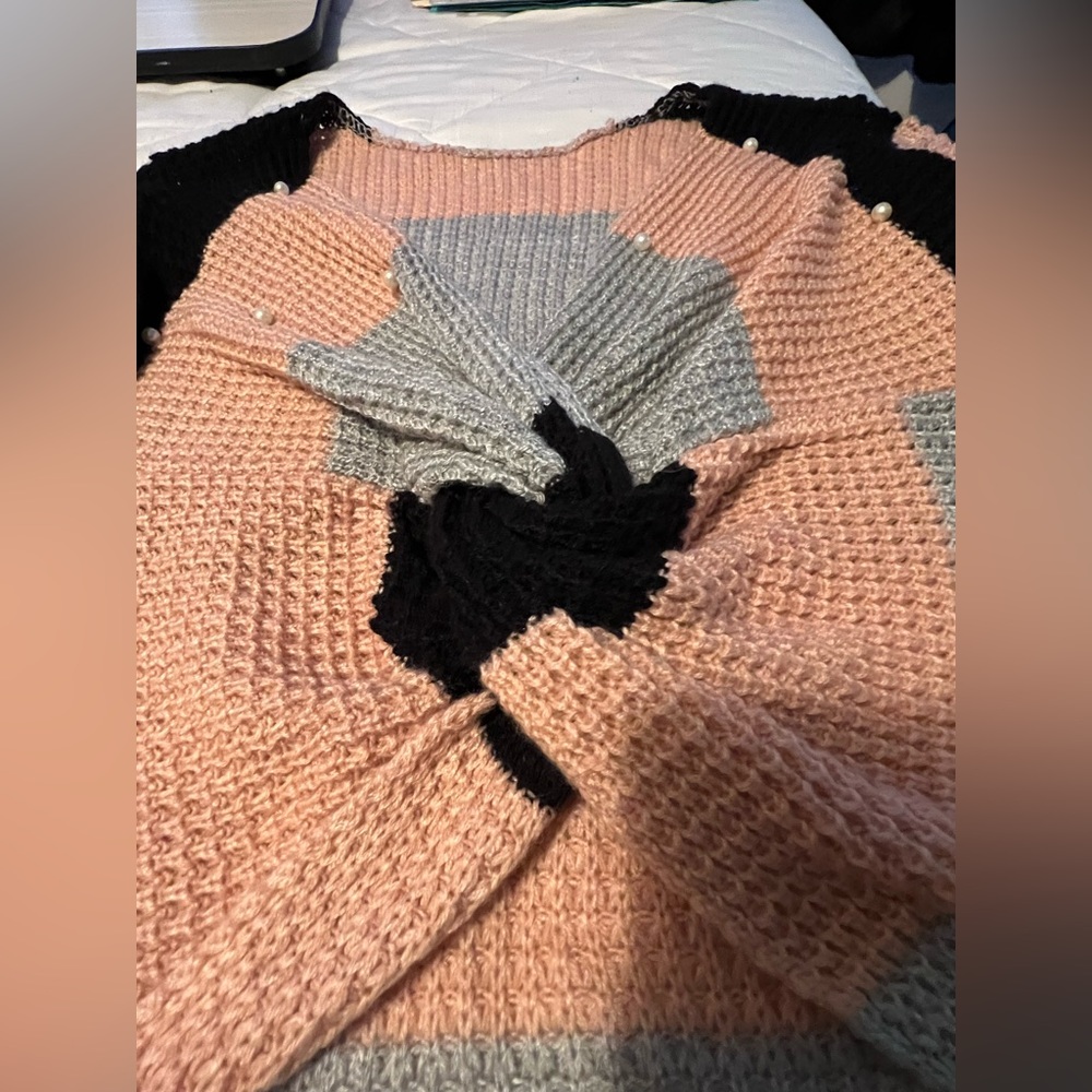 Size Small knitted sweater